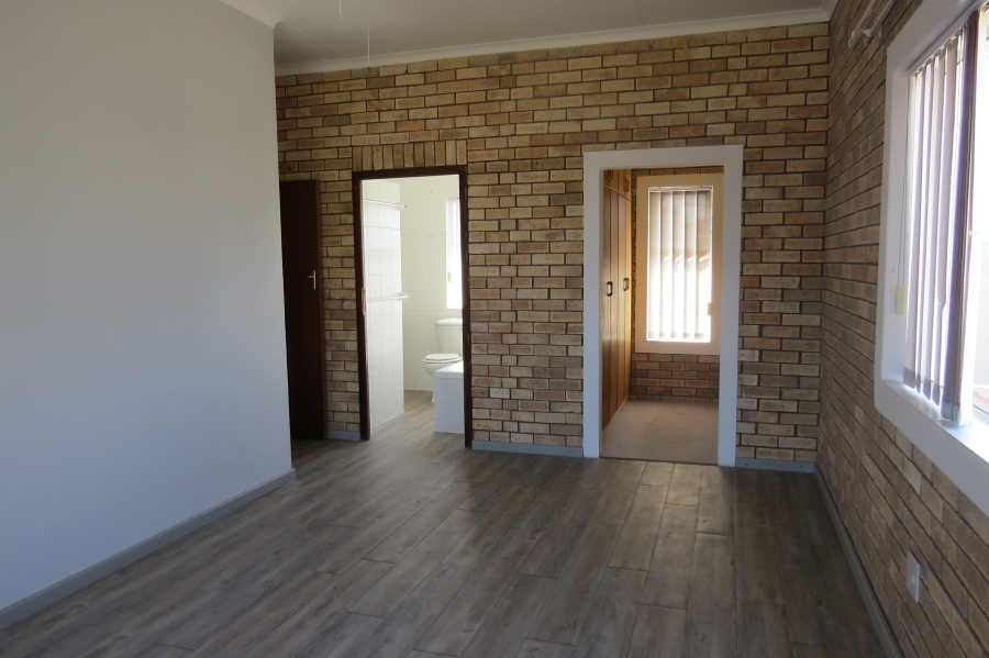 3 Bedroom Property for Sale in Stilbaai Wes Western Cape